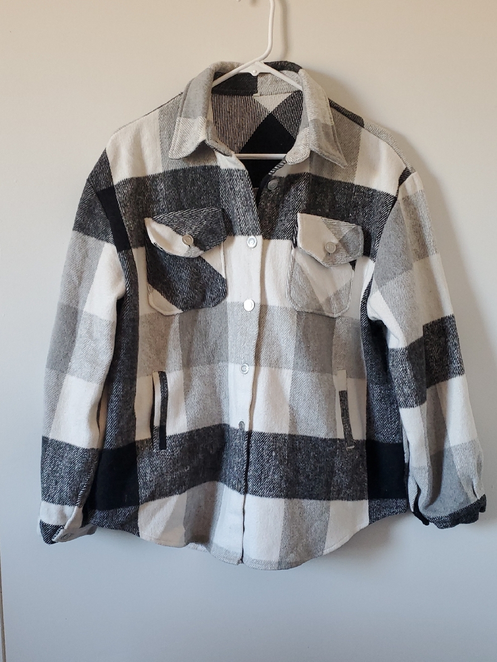 Black and White Plaid Button-Up Shacket Women's Size Medium